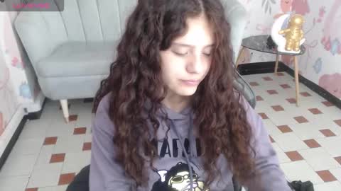 velvet_moon_v online show from February 21, 1:12 pm