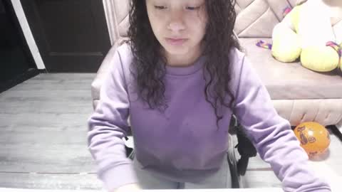 Snapshot of velvet_moon_v chatting on October 22, 1:16 pm velvet_moon_v online show from October 22, 1:16 pm