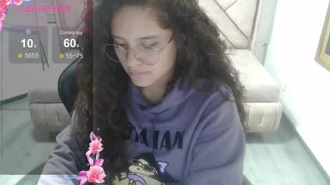 velvet_moon_v online show from February 19, 8:51 pm