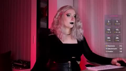 Violet online show from October 30, 6:09 pm