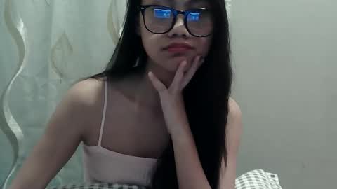 Cassy Pinay online show from November 13, 4:50 pm