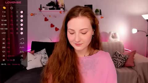 Mia online show from November 23, 9:11 am