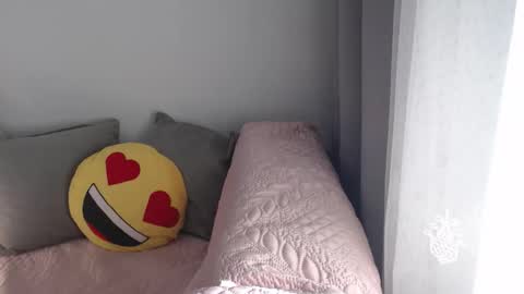 velvetmoon123 online show from December 16, 9:59 am