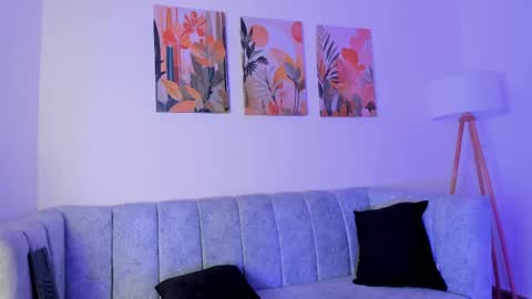     online show from April 22, 11:07 am
