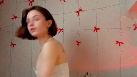 VelvetVine online show from February 23, 10:15 am