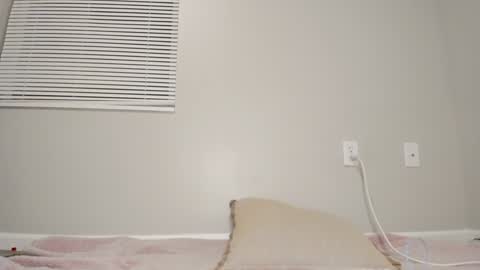 Snapshot of venicebtchh chatting on September 26, 2:09 am Harley instahailharleyy online show from September 26, 2:09 am