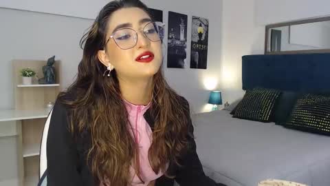 Mia online show from October 10, 12:43 pm