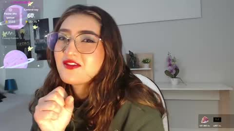 Mia online show from September 19, 12:48 pm