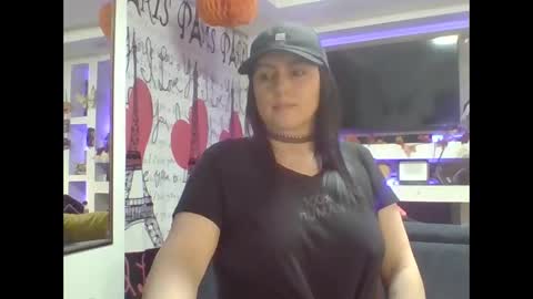 Snapshot of venusina07 chatting on October 20, 7:33 am VENUSINA07 online show from October 20, 7:33 am