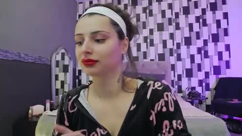 venusinylons online show from November 27, 12:52 pm