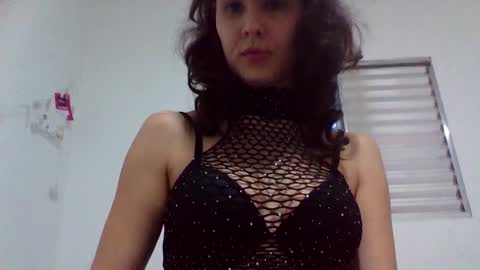 Snapshot of venusnfurs chatting on October 10, 9:09 pm venusnfurs online show from October 10, 9:09 pm