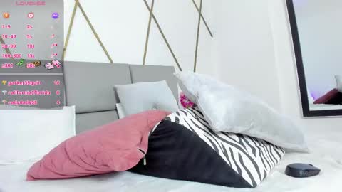 VENUS online show from September 12, 2:02 pm