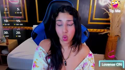 Nice to greet you my name is Vanessa  online show from February 17, 1:11 pm