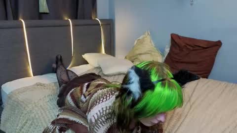 Erica online show from October 3, 9:09 pm