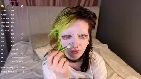 Erica online show from November 7, 8:25 pm