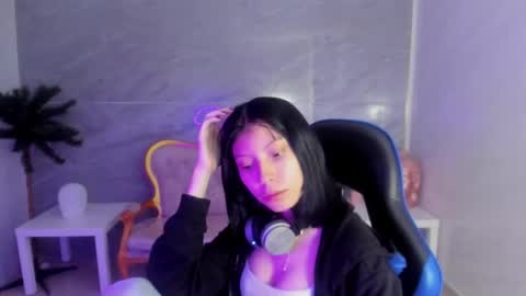 Verana  online show from October 28, 8:03 pm