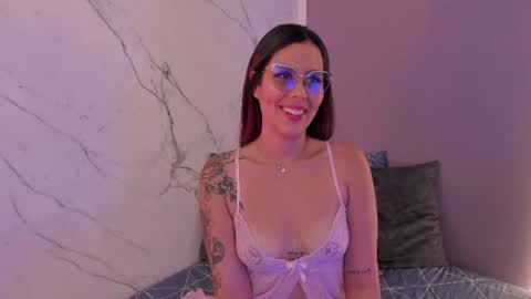 veravantemp online show from July 18, 7:05 pm