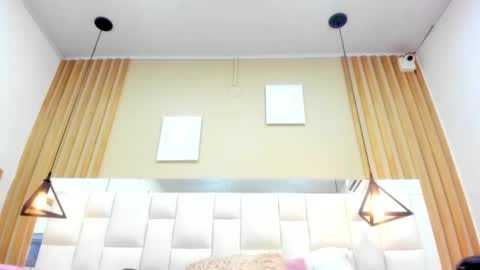 Vero online show from December 15, 4:50 am