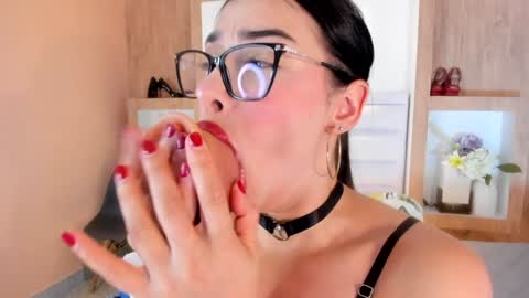 Johovanna online show from February 26, 7:40 pm