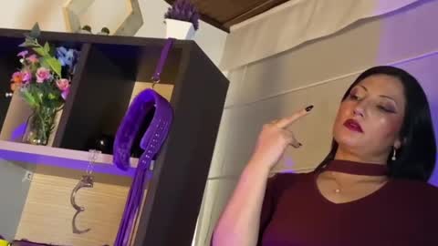 Snapshot of veronica_jacobss1 chatting on February 6, 10:53 pm Vero Milf online show from February 6, 10:53 pm