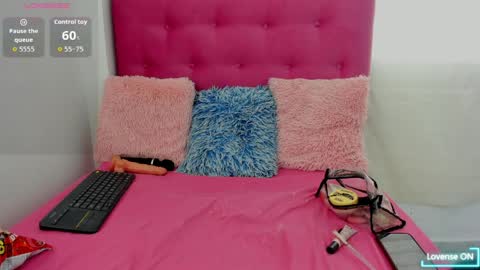 Veronica online show from March 30, 5:01 pm