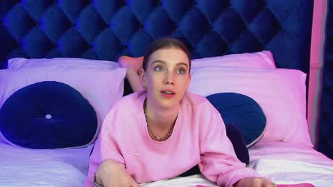 Veronica online show from May 7, 7:06 pm
