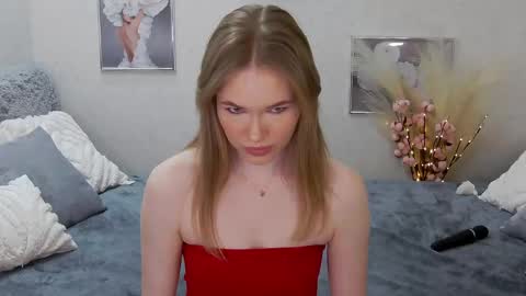 Snapshot of veronikamitchel chatting on February 20, 6:35 pm Veronika online show from February 20, 6:35 pm