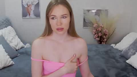 Snapshot of veronikamitchel chatting on February 24, 4:26 pm Veronika online show from February 24, 4:26 pm