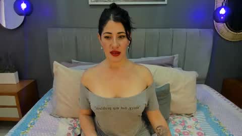 Veronica  online show from September 12, 1:51 pm