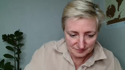 Snapshot of verony_ chatting on March 10, 7:50 pm verony_ online show from March 10, 7:50 pm