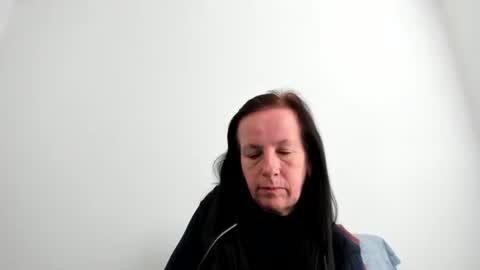 verysassypeachgoddess online show from January 11, 3:28 pm