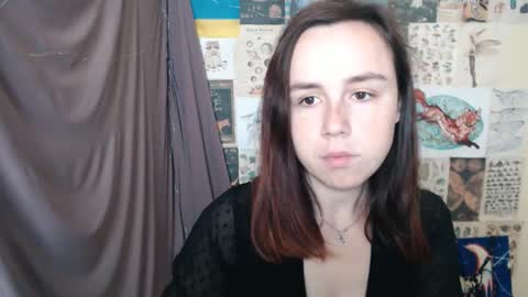 veryveryvery_shy online show from September 15, 5:16 am