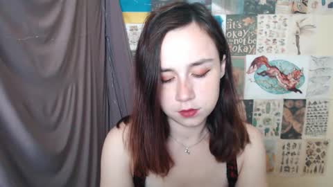 veryveryvery_shy online show from September 9, 5:40 am