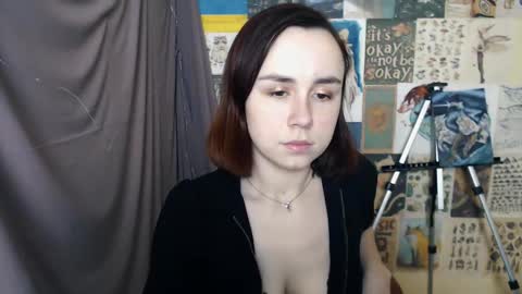 veryveryvery_shy online show from January 24, 7:08 am