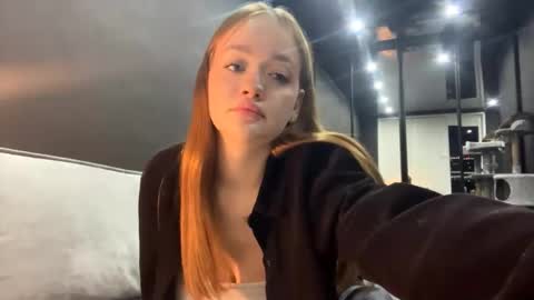 Esta online show from October 26, 2:34 pm