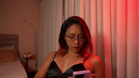 Vexa Nyx online show from May 8, 1:14 pm