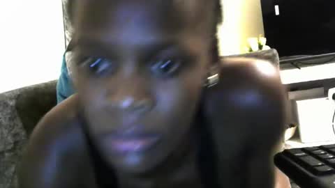 vibesnatcher online show from April 28, 10:13 pm