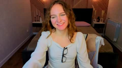 vicki_milles online show from June 7, 8:54 am
