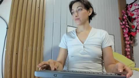 Vicky online show from March 5, 12:59 am