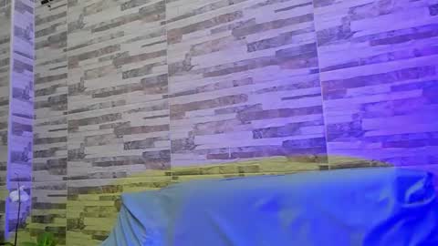 Vicky online show from March 11, 12:06 pm