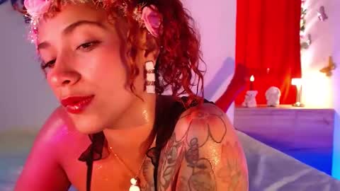 Snapshot of vicky_crazy chatting on December 29, 4:08 pm Vicky  online show from December 29, 4:08 pm