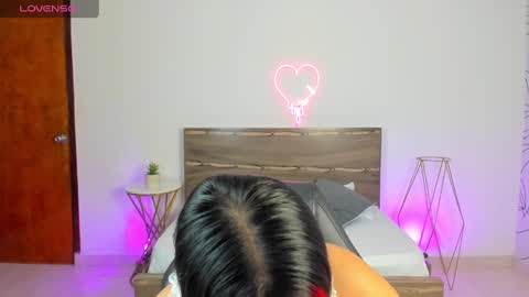 Snapshot of victoria18x chatting on January 27, 12:26 pm Victoria online show from January 27, 12:26 pm