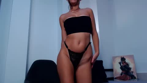 Snapshot of victoria__harris chatting on September 17, 8:23 am Victoria online show from September 17, 8:23 am