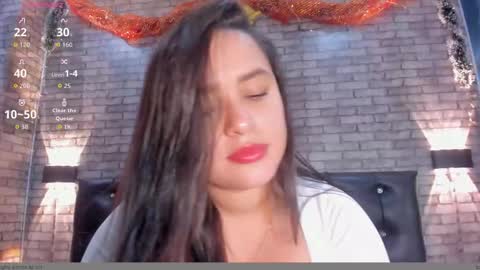 victorira online show from December 3, 6:43 pm