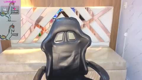 victoria_castillo_b online show from October 27, 3:02 am