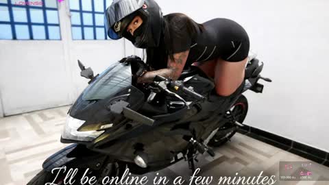 Victoria Collins online show from April 4, 3:11 pm