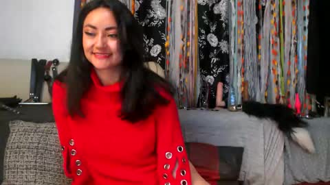 Snapshot of victoria_hh chatting on December 16, 3:11 pm Victoria online show from December 16, 3:11 pm