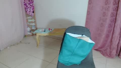 VICKY online show from March 7, 4:33 pm