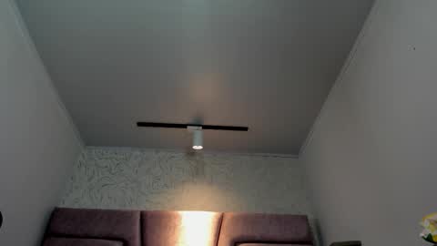 Vicky  online show from December 3, 8:55 pm