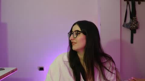 Victoria online show from October 29, 9:17 pm